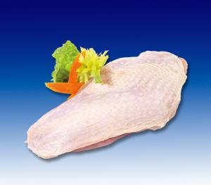 Frische Putenbrust mit Haut